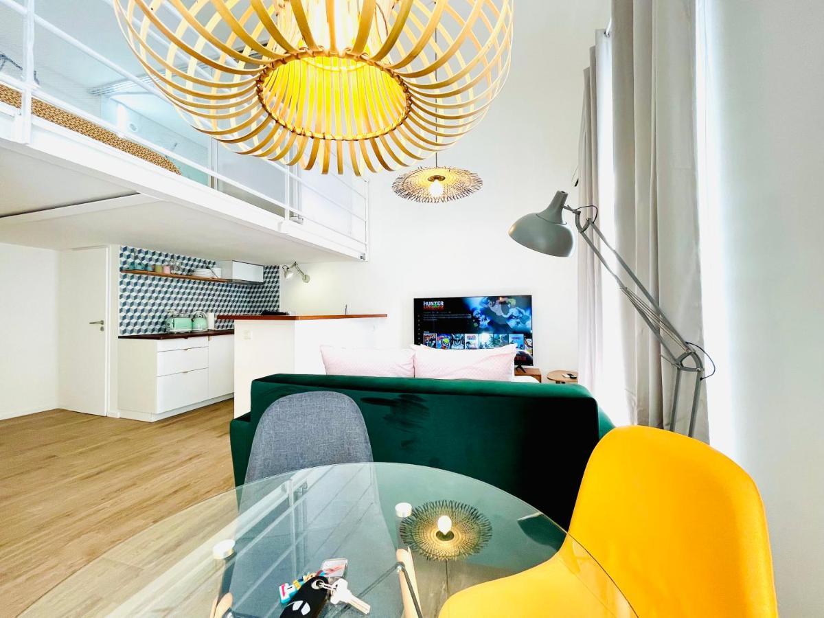 Duplex-Ceiling Height 1,9M-Free Private Parking-Self Check In !! Duplex Climatise-Hauteur Sous Plafond 1,9M-Parking Prive Gratuit-Arrivee Autonome !! Avinyon Dış mekan fotoğraf