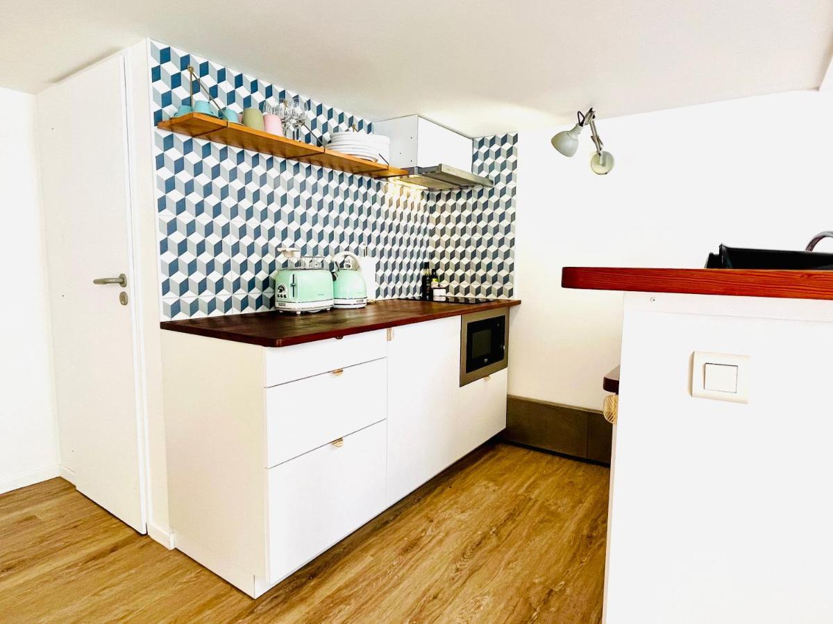 Duplex-Ceiling Height 1,9M-Free Private Parking-Self Check In !! Duplex Climatise-Hauteur Sous Plafond 1,9M-Parking Prive Gratuit-Arrivee Autonome !! Avinyon Dış mekan fotoğraf